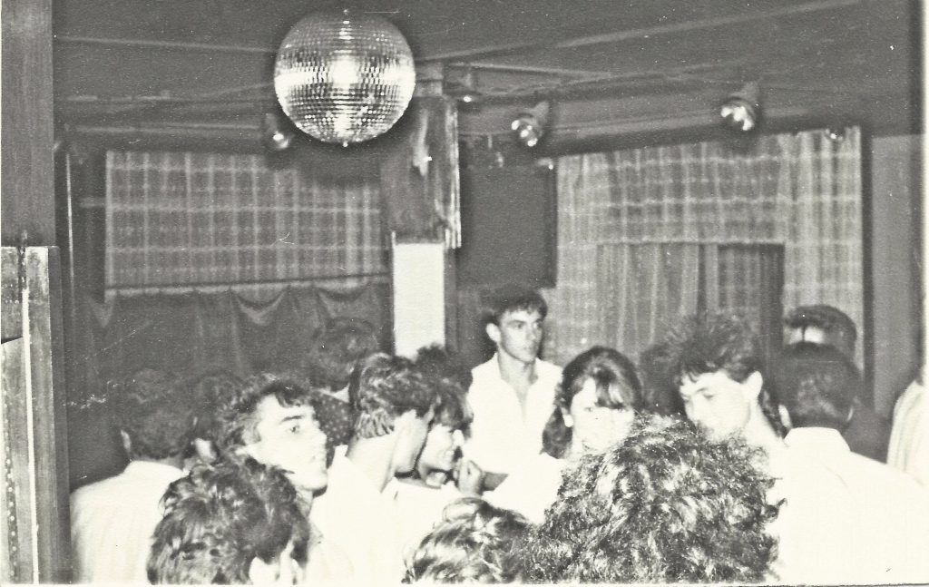 Disco la Flora Asculta Radio Flora